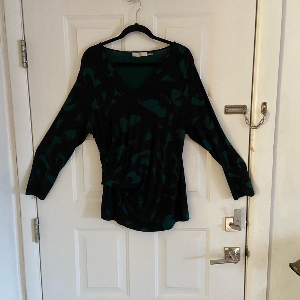 Natori Woman’s Top, 1X. Black and green swirl pattern.